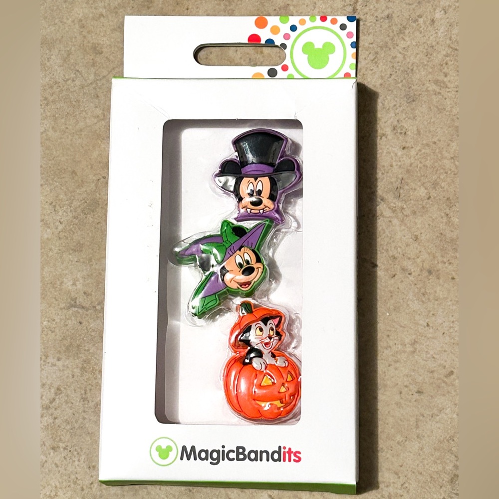 Disney Magicbandits Halloween Minnie, Mickey, figaro,haunted mansion